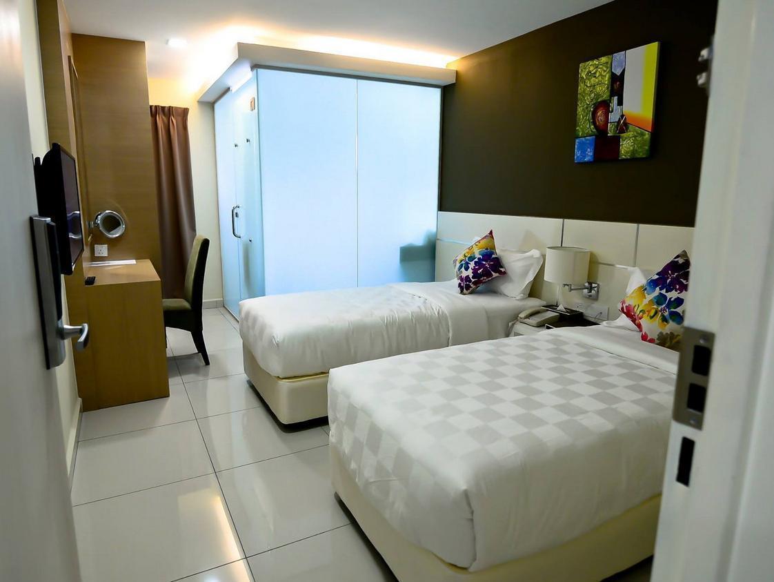 Hotel Mornington Bukit Permata Lumut Exterior photo