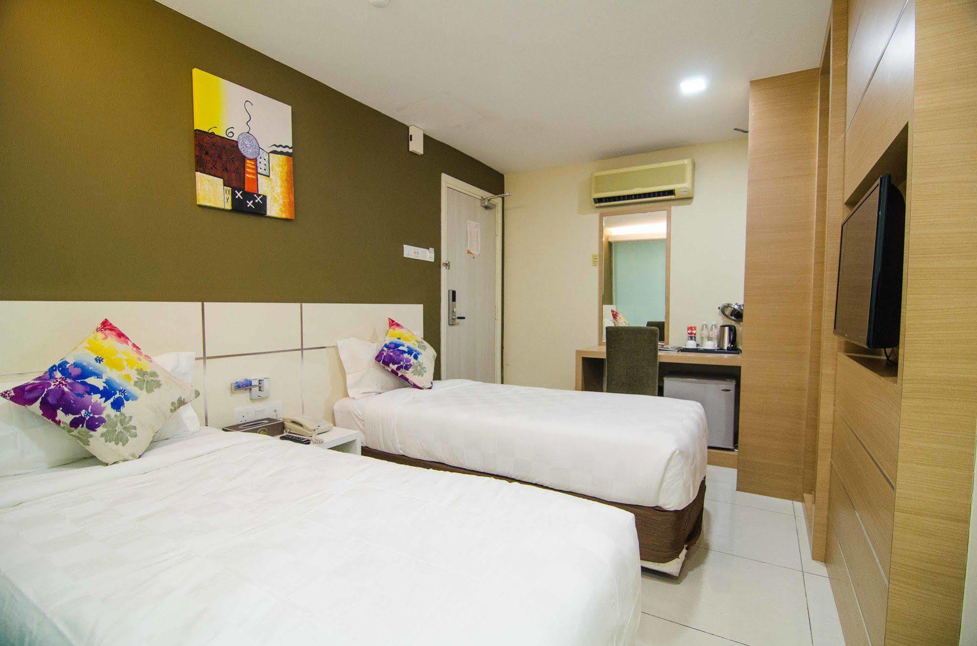 Hotel Mornington Bukit Permata Lumut Exterior photo