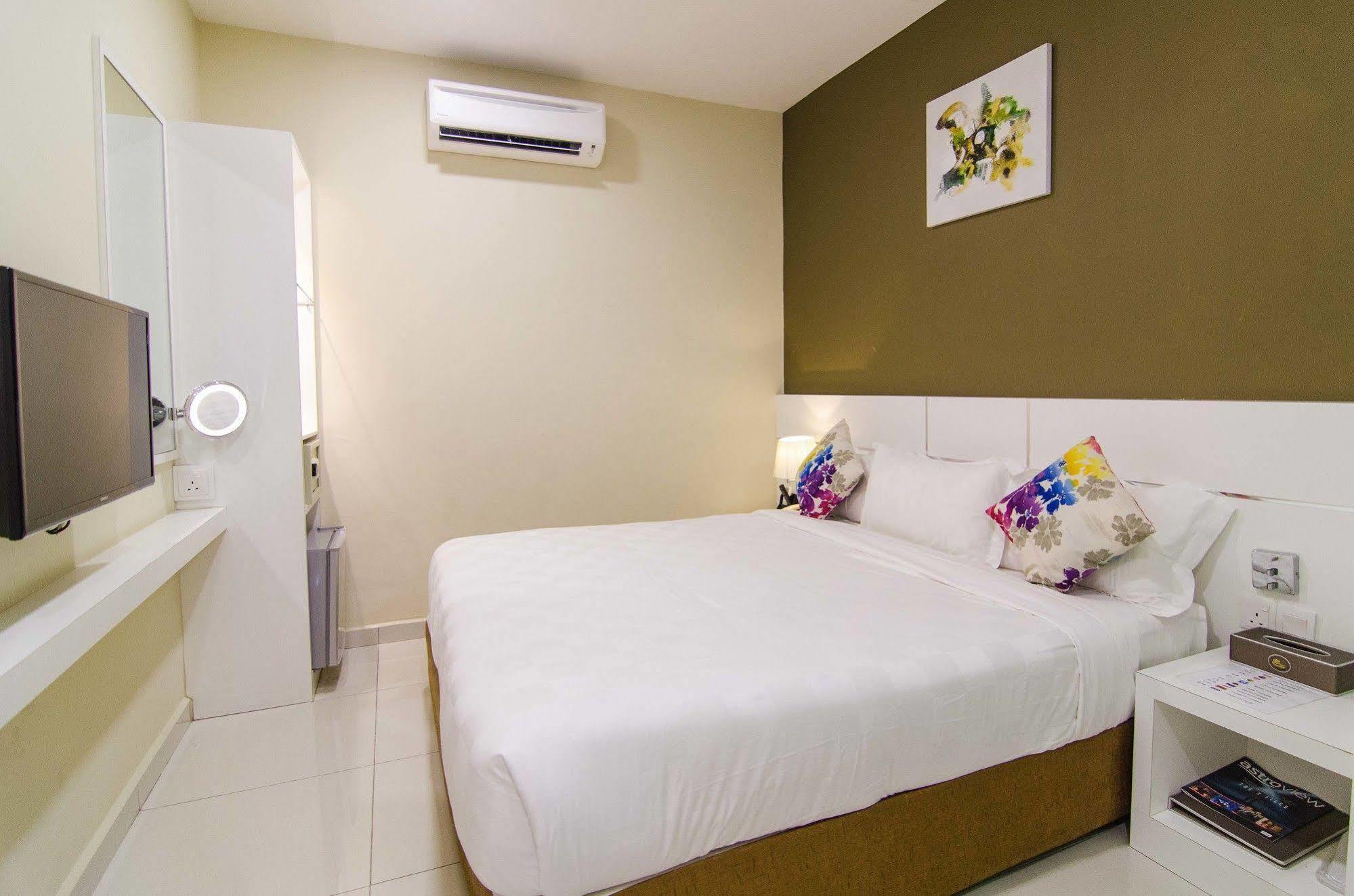 Hotel Mornington Bukit Permata Lumut Exterior photo