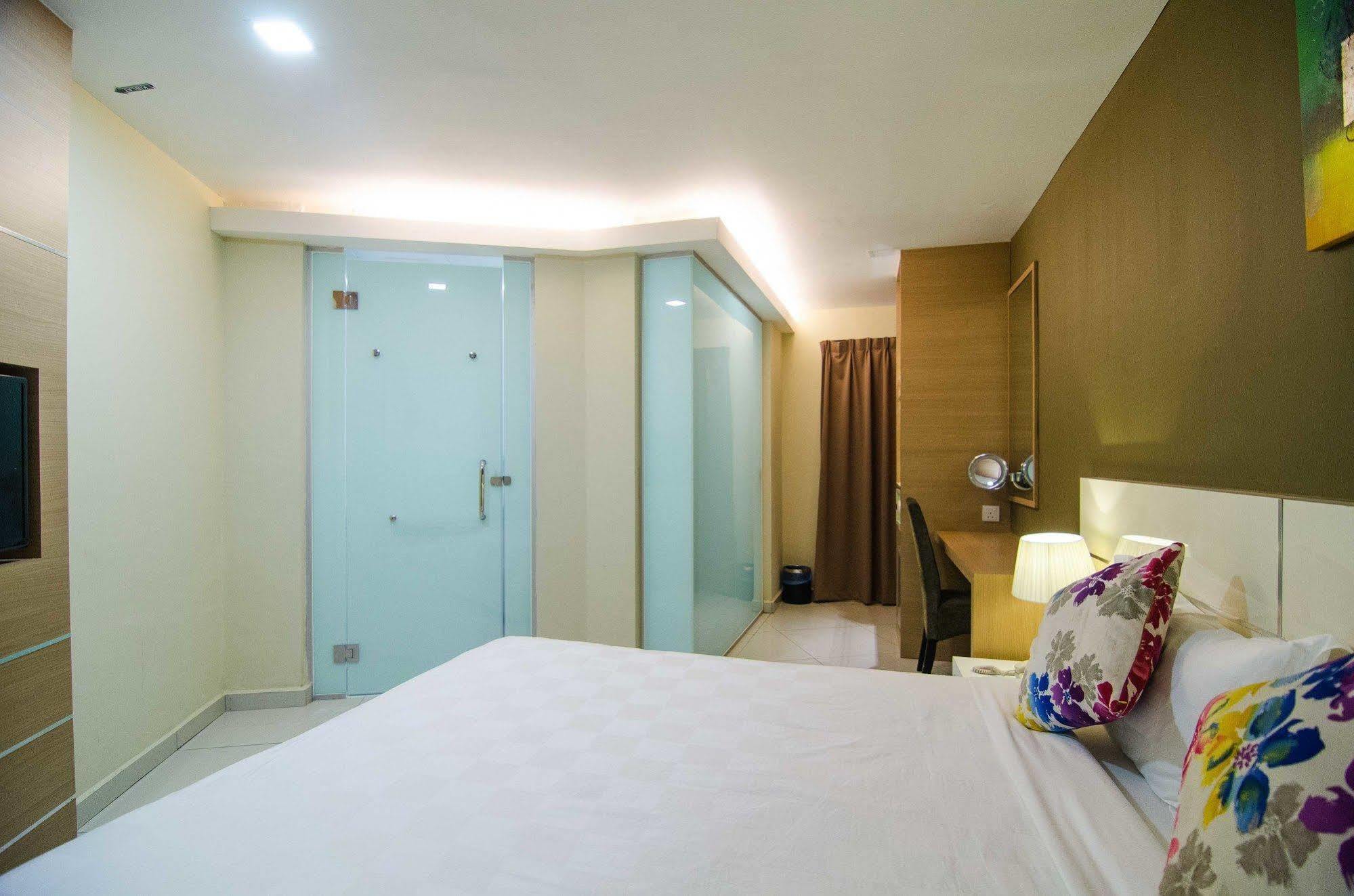 Hotel Mornington Bukit Permata Lumut Exterior photo