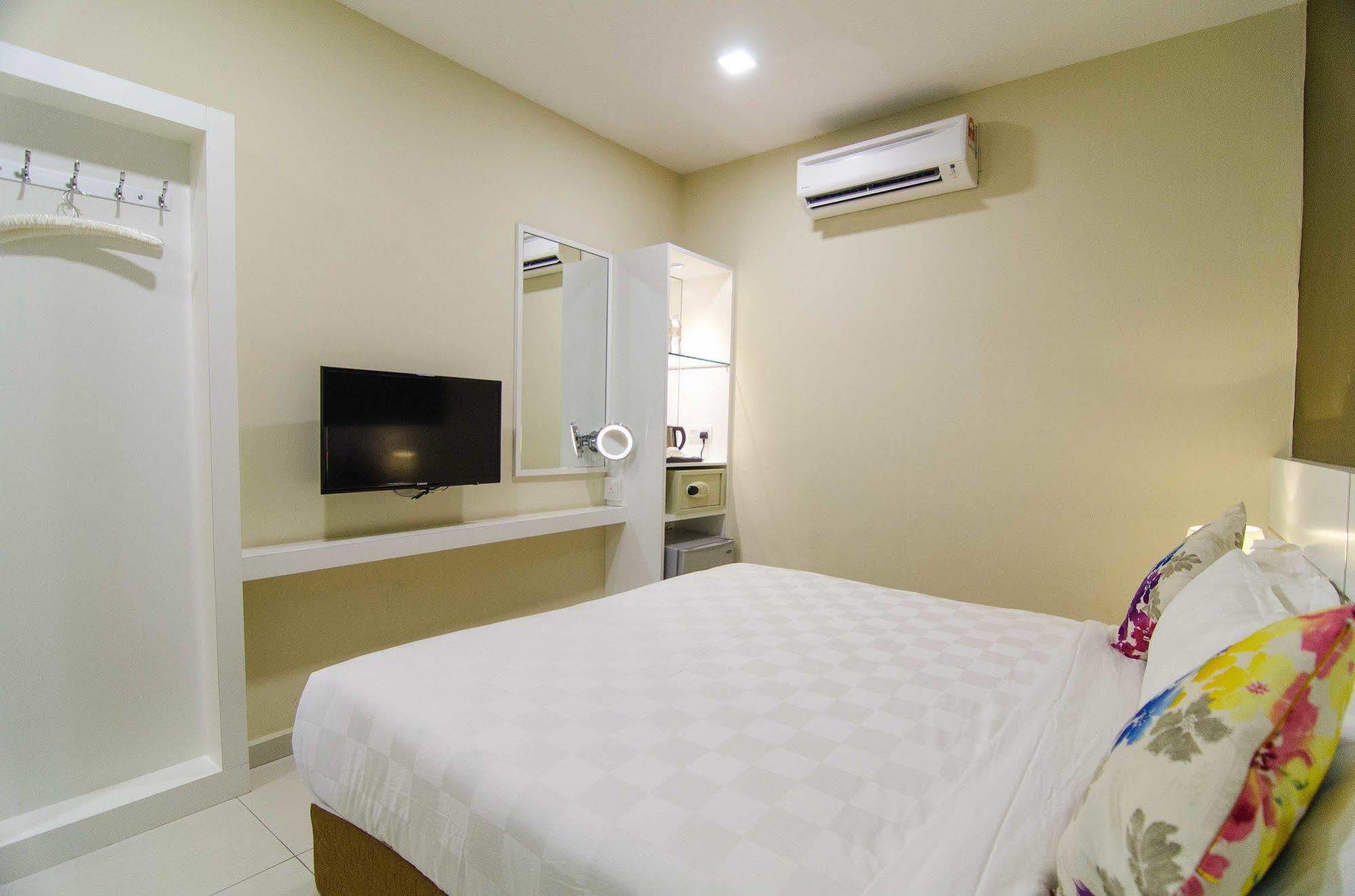 Hotel Mornington Bukit Permata Lumut Exterior photo