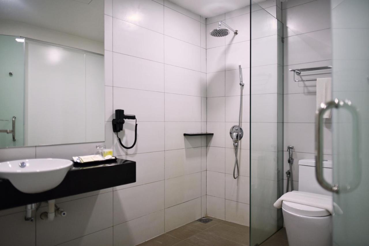Hotel Mornington Bukit Permata Lumut Exterior photo